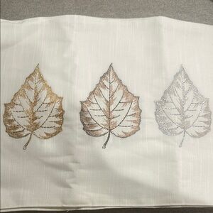 Elegant Leaf Embroidered placemats